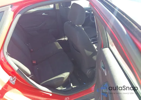 2016 Ford Focus Se z USA, uszkodzony, nr VIN 1FADP3K28GL263848